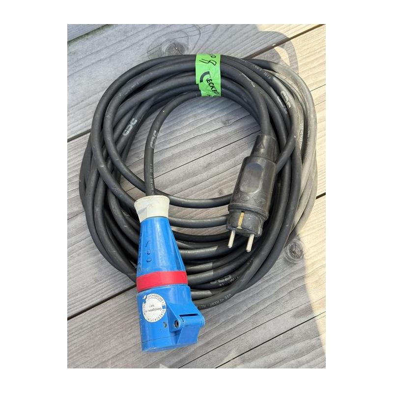 PCE CEE 16A/240V - 3P female Blauw naar Schuko met 10 mtr. kabel.